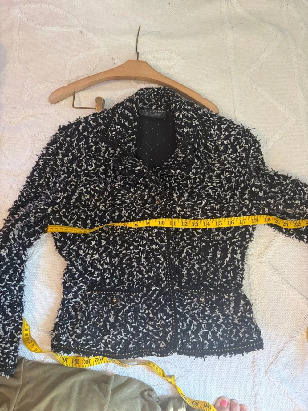 St John Black and white tweed Couture 2 piece suit size 6